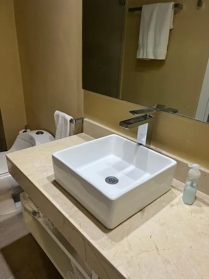 Appartement One Block From The Beach! à Playa del Carmen