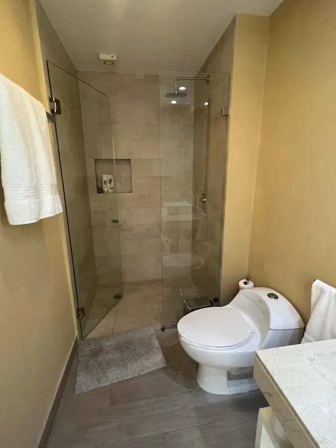 One Block From The Beach! Apartment Playa del Carmen