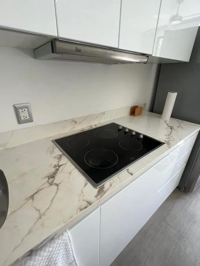 One Block From The Beach! Apartment Playa del Carmen Mexico